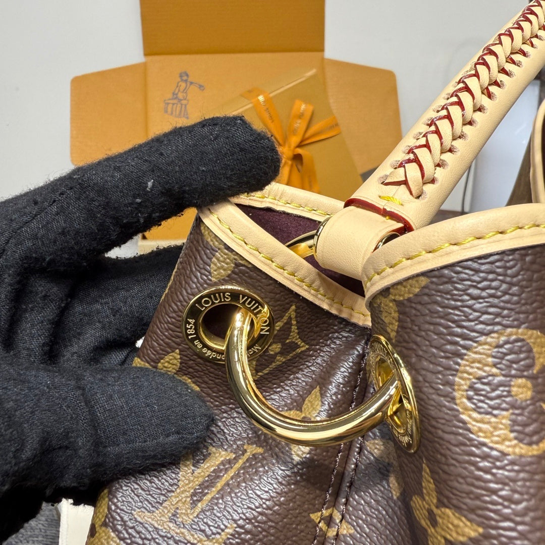 Bolsa Louis Vuitton Again