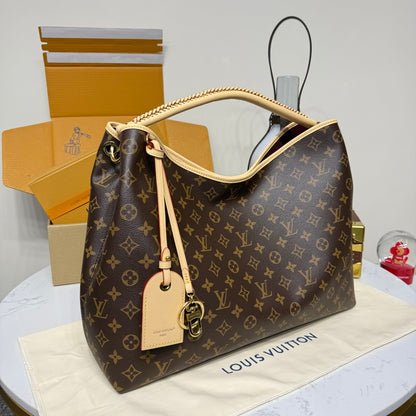 Bolsa Louis Vuitton Again